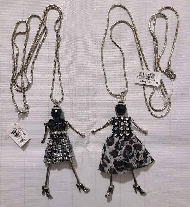 BNWT - Black & Silver Rhinestone Swinging Doll Women's Necklace in Jewellery & Watches in London - Image 2
