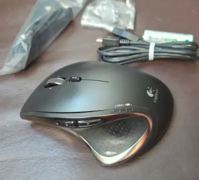 Souris sans fil Logitech Performance MX, View more