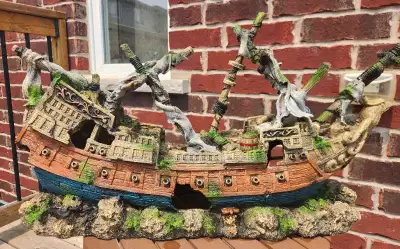 Top Fin Large Aquarium Ship, View more