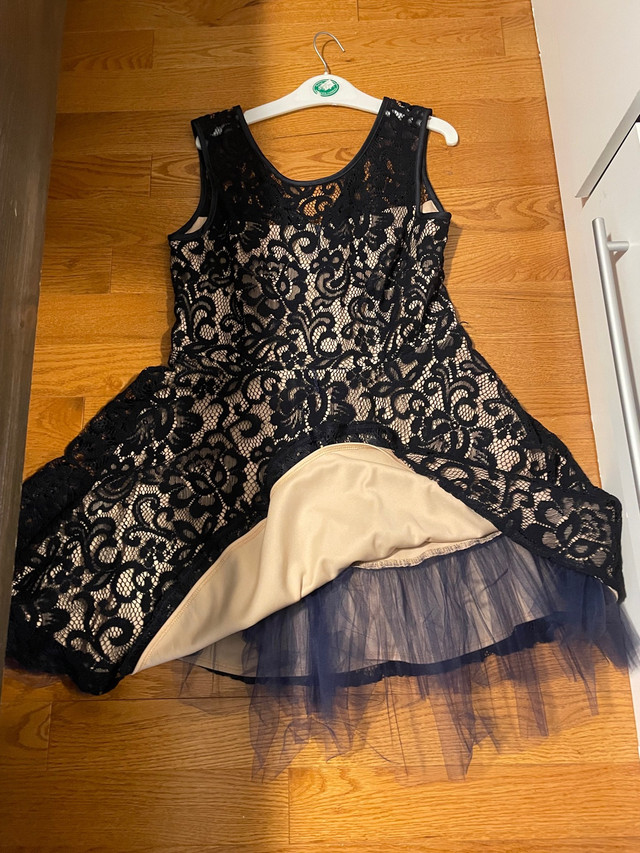 Betsy Adam Cocktail Dress, lace, size 12P Navy blue in Women's - Dresses & Skirts in Oakville / Halton Region