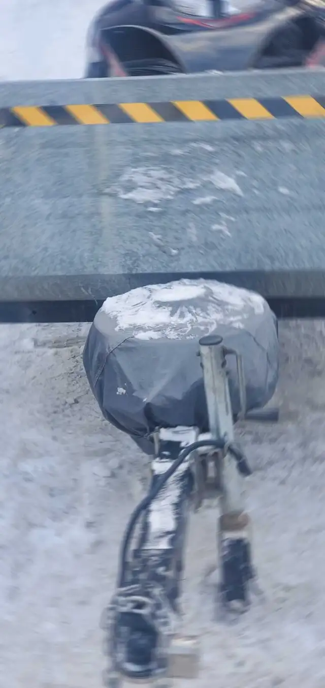 snowmobile  in Snowmobiles in Mississauga / Peel Region - Image 8