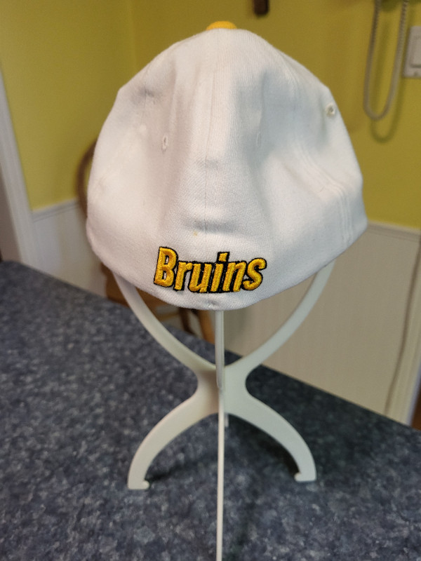 Hats For Sale in Hockey in Hamilton - Image 4