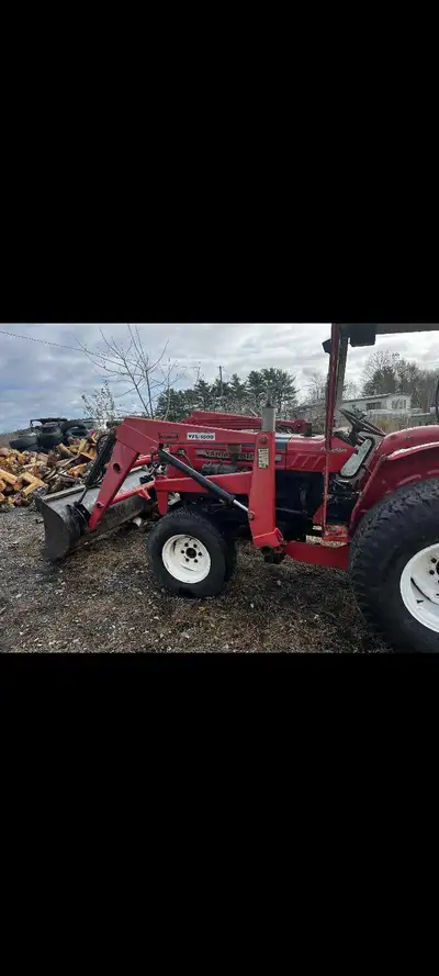 Have a 1991 Yanmar YM 336 D tractor with loader. Loader has downpressure and will lift up the front...