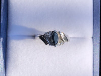 Kanchanaburi Sapphire & White Sapphire Gemstone Ring.