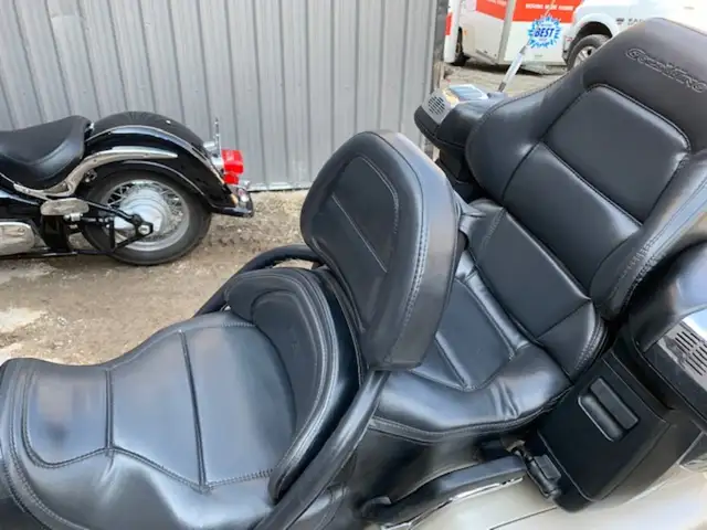 Honda Goldwing GL 1500 - 1998 in Touring in Gatineau - Image 7