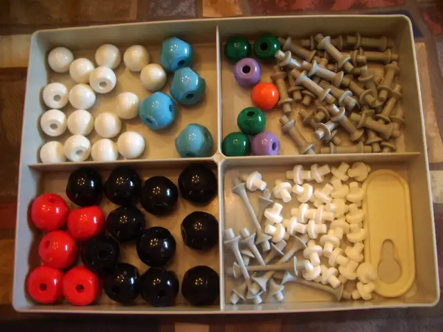 Molecular Model Set for Organic Chemistry in Textbooks in Hamilton - Image 4