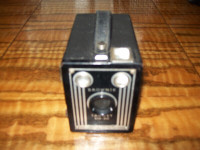 Vintage Brownie Kodak Camera Model Target Six-20 Made In Canada