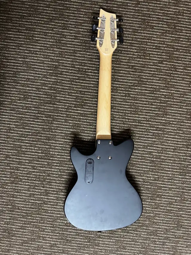 First Act Electric Guitar – Rock Club Edition  in Guitars in Richmond - Image 3