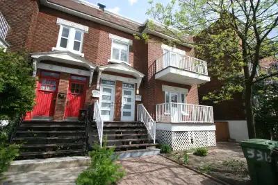Hello everyone! We are looking for a roommate, students or young professionals (BOY). This is on the...