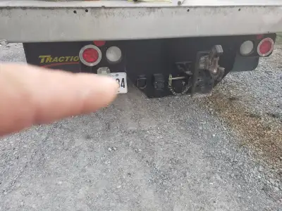 1993 F-super duty dump truck .Auto air ,ps.pb.pw.pl.7.3 idi diesel no turbo no Def,w 36000 orig kilo...