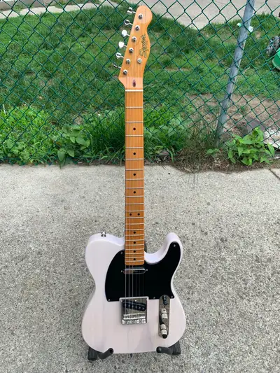 White blond finish over a pine body maple neck in brand new condition these guitars are 700 new aski...
