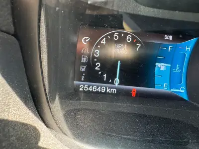 2011 Ford edge - coolant leak needs repairing Kenwood touch screen radio has a lot of value can be r...