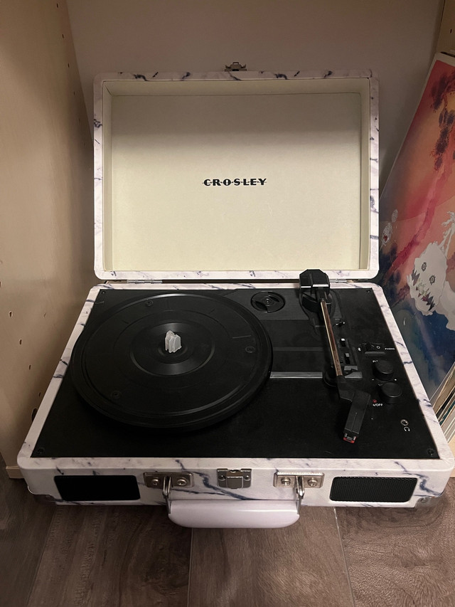 VINYL Record Player  in General Electronics in Miramichi - Image 2