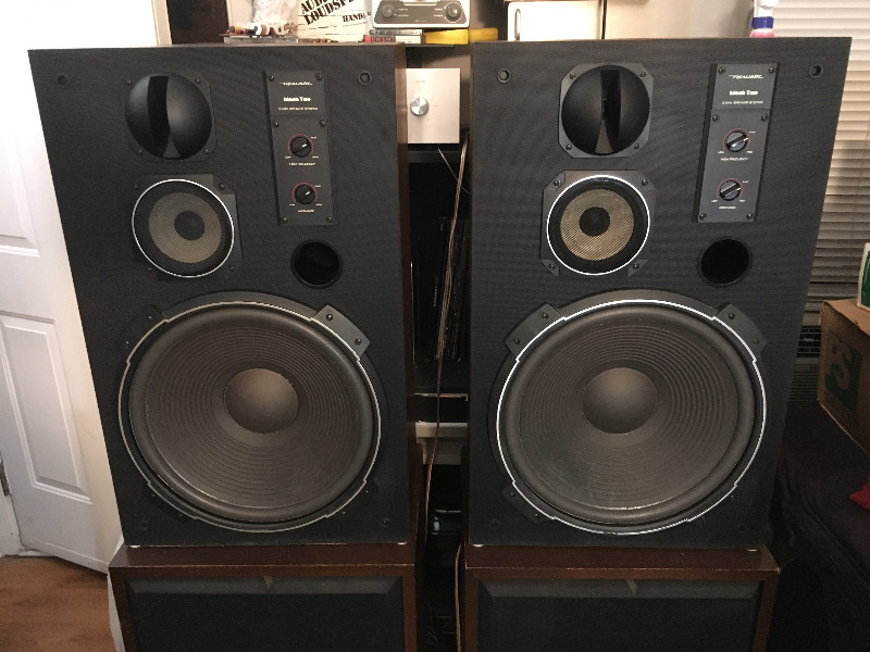 Realistic Mach Two Speakers (404032), Pair, Made In Japan Speakers