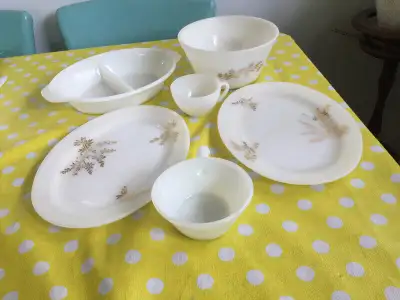 Vintage FEDERAL GLASS * Golden Glory Bamboo * Fire King  Items, View more