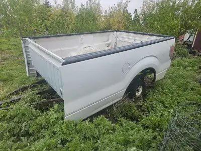8' steel Ford truck box in great condition, not totally rusted out!Box only, does NOT include traile...