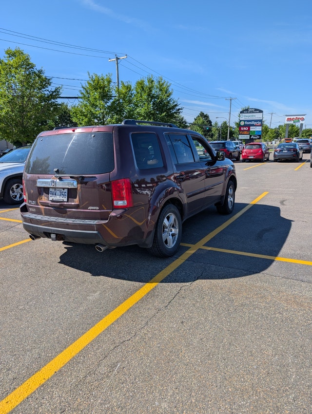 Honda Pilot EX 2011 à vendre pour pièces — photo 3