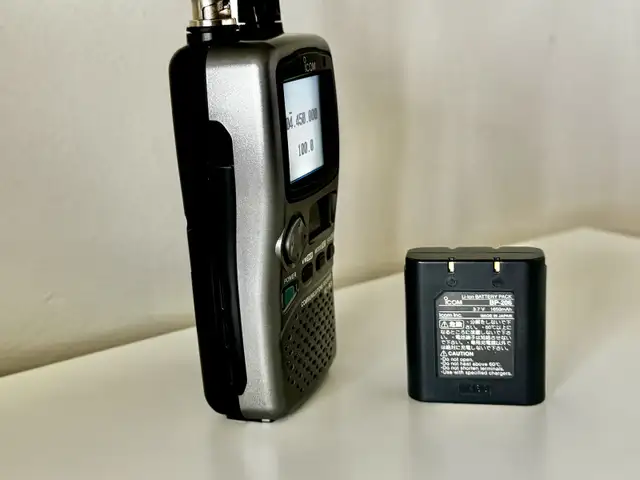 ICOM scan IC-R3 Wideband Receiver Radio Audio & Video Capability in General Electronics in Mississauga / Peel Region - Image 11
