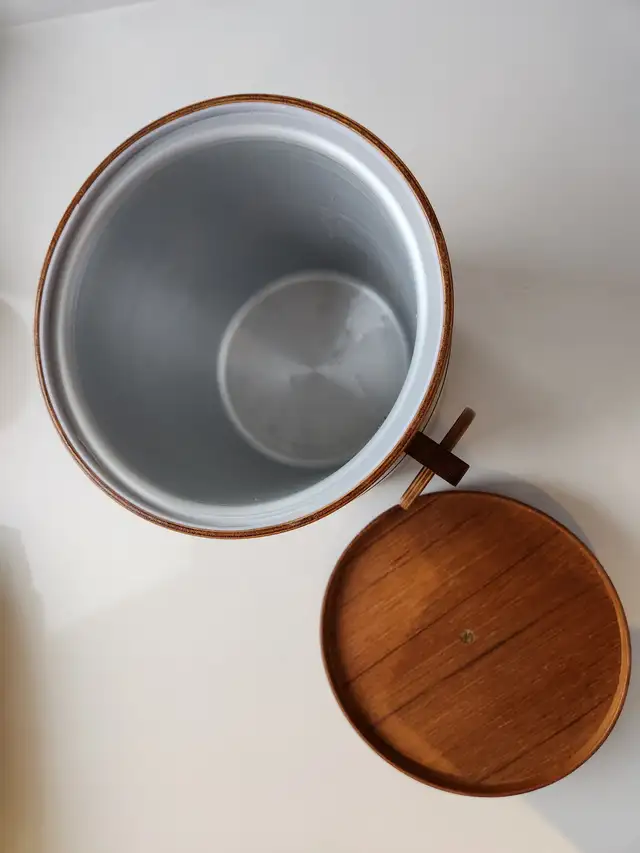 Teak Ice Bucket Denmark 1960s in Other in Ottawa - Image 5