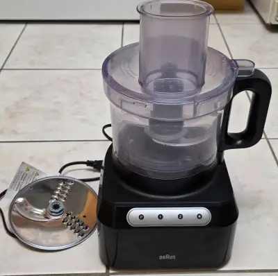 Braun 8-cup Food Processor. Excellent condition, View more
