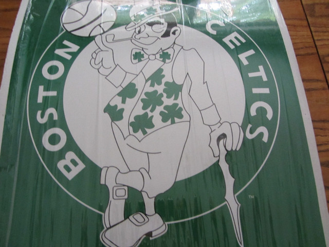 Vintage 1992 Boston Celtics Official NBA Basketball Team Logo dans Art et objets de collection  à Région d’Oakville/Halton - Image 3