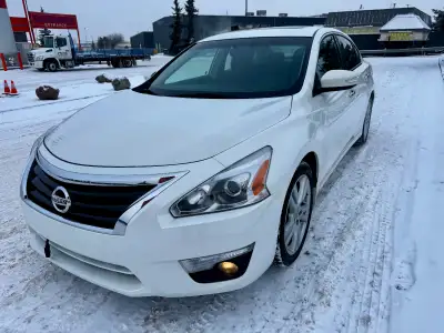 Immaculate condition accident free AB Active 2013 Nissan Altima SL 3.5L V6 CVT Auto for sale with on...