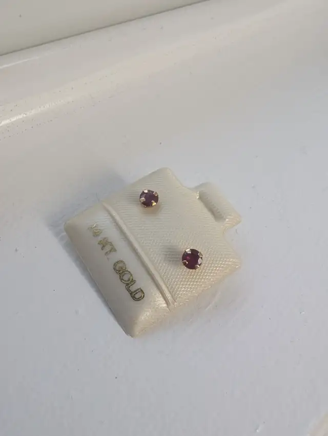 Brand New 14K Yellow Gold Ruby Earrings For Sale in Jewellery & Watches in London - Image 7