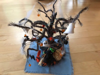 Halloween scary tree decoration