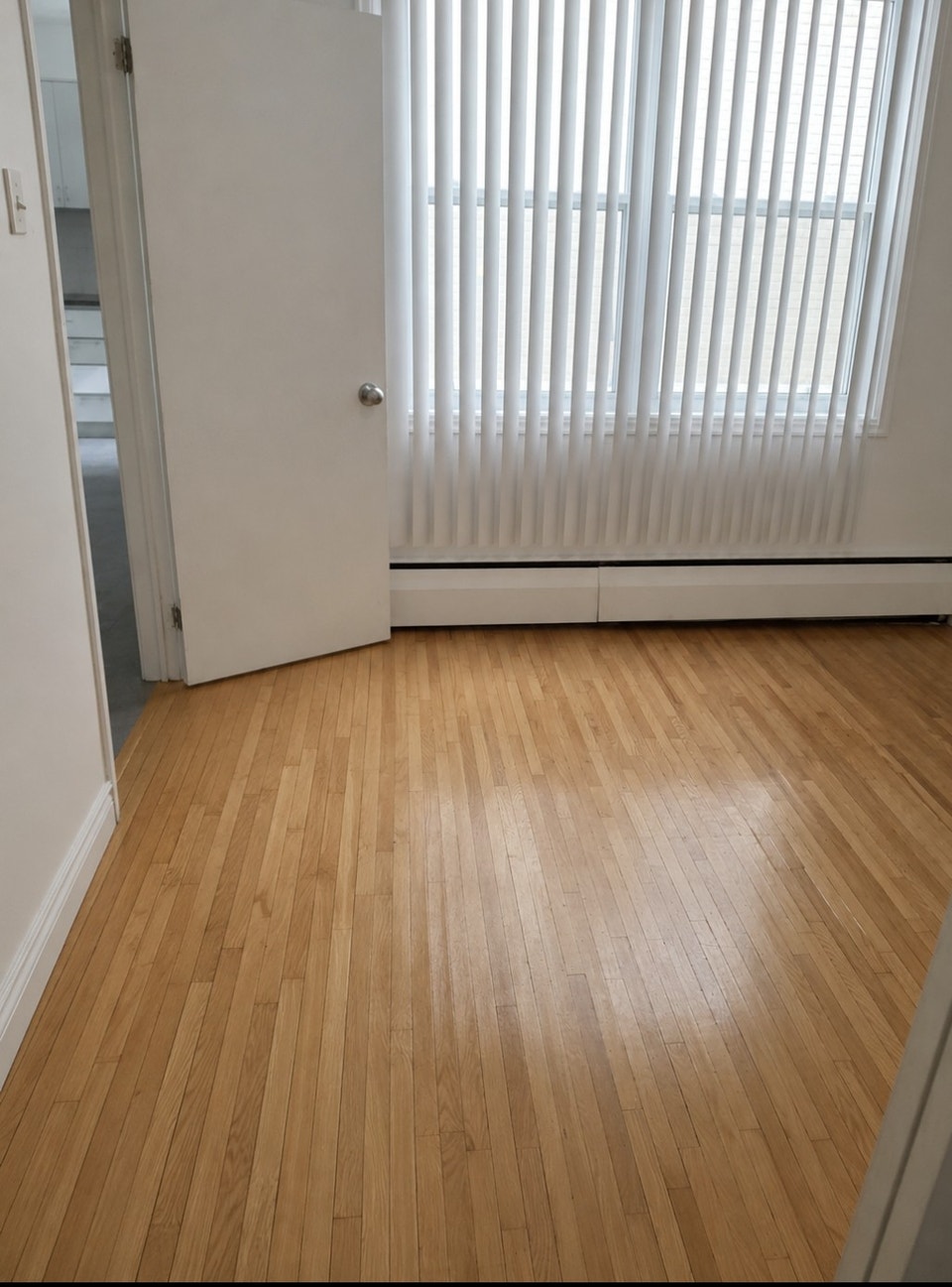 appartement 4 1/2 a louer proche de H EC Montreal 4