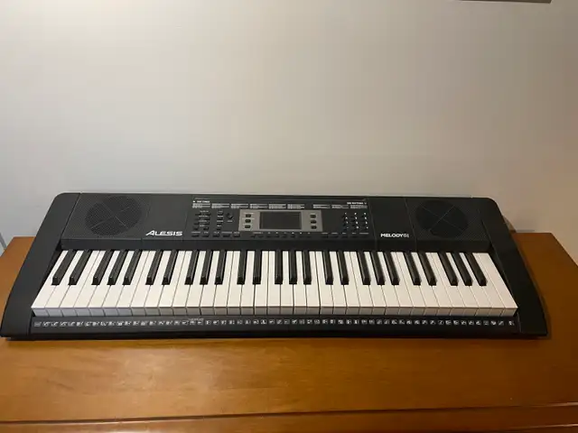 Alesis Melody 61 in Pianos & Keyboards in Laval / North Shore - Image 2