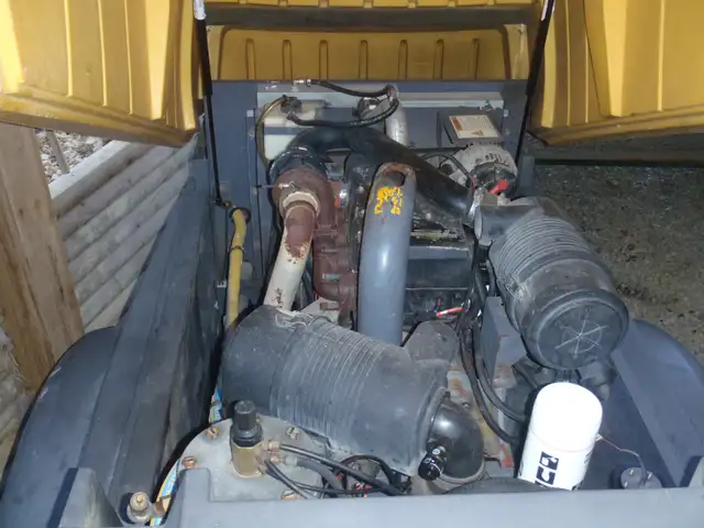 2011 Atlas Copco XAS 185 Air Compressor in Heavy Equipment in Nanaimo - Image 7
