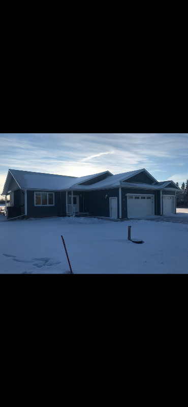 Acreage with house in Houses for Sale in Edmonton - Image 2