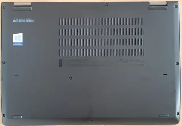 Lenovo ThinkPad Yoga x380 13.3" 2-in-1 Laptop/Tablet convertible in Laptops in City of Montréal - Image 5