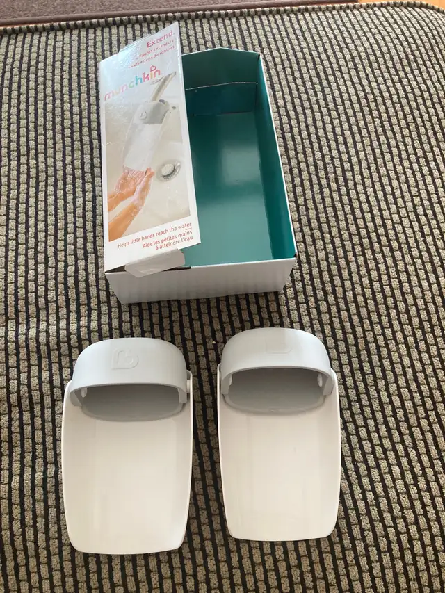 Munchkin Faucet Extender 2 Piece Set in Bathing & Changing in London - Image 5