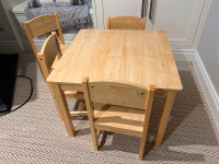 Kids table and 4 chairs