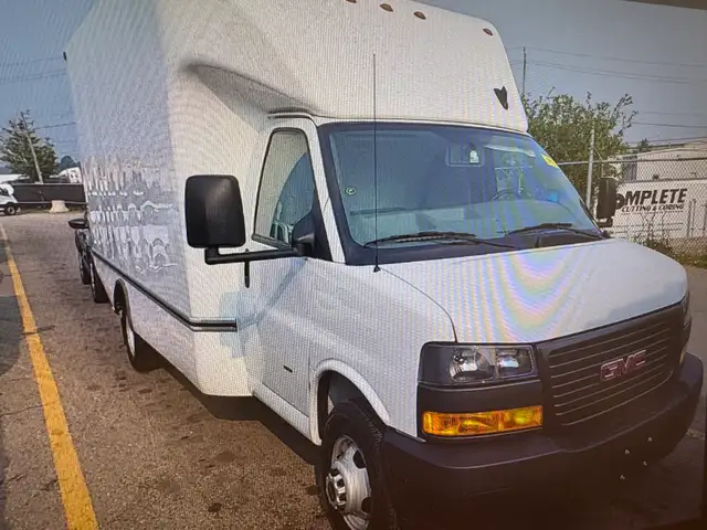 2023 GMC Savana 3500 Aerocel