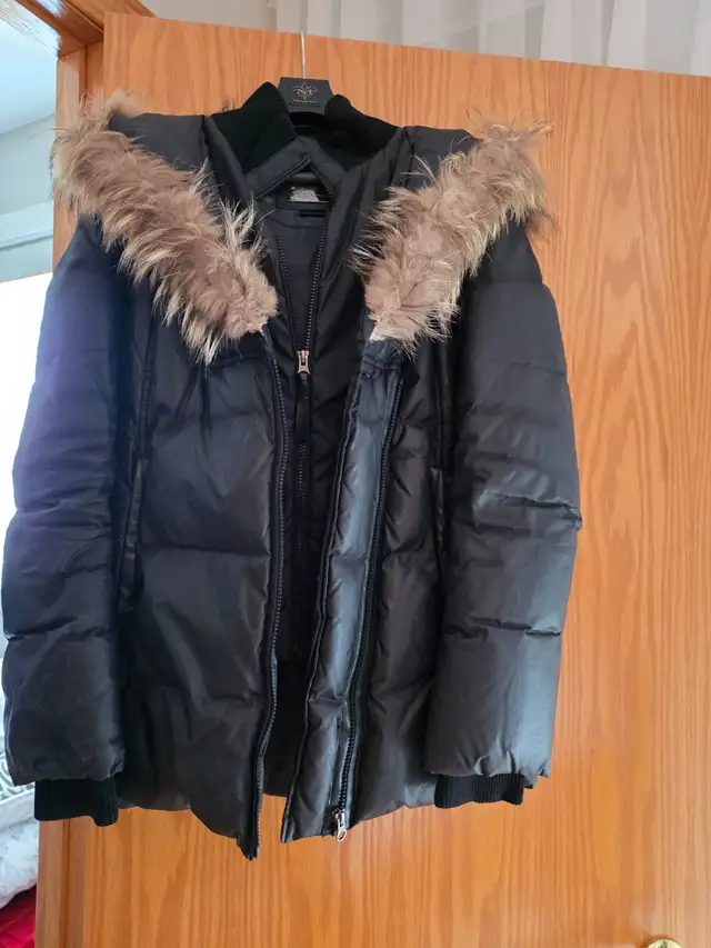 Mackage Woman's Winter Jacket in Women's - Tops & Outerwear in City of Montréal - Image 6
