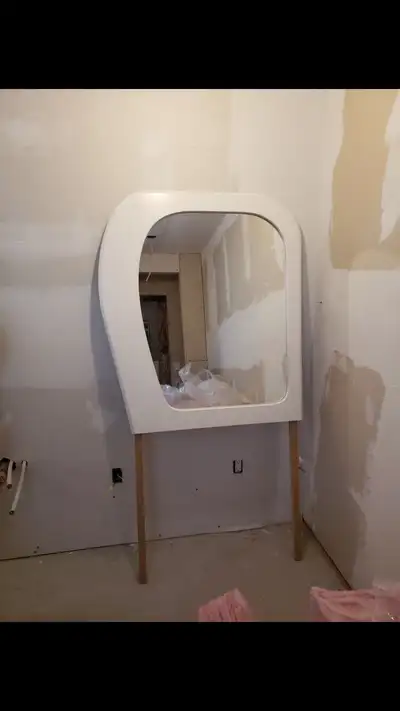 Miroir et tête de lit , View more