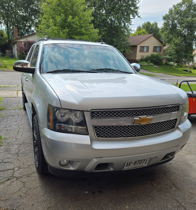 2012 cheverlet avalanche ltz  in Cars & Trucks in Oakville / Halton Region