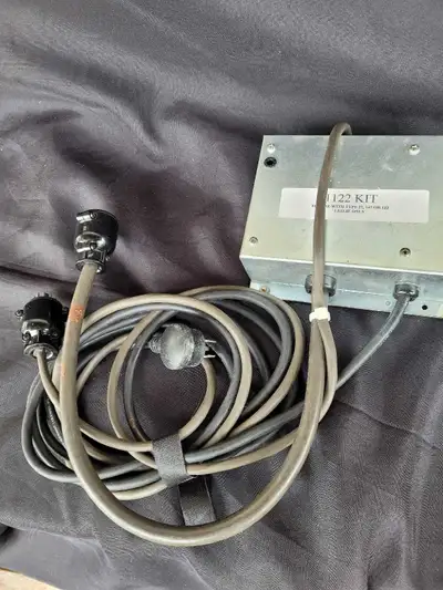 For sale is a Hammond /Suzuki 1122 connector kit. This unit allows you to connect a portable Hammond...