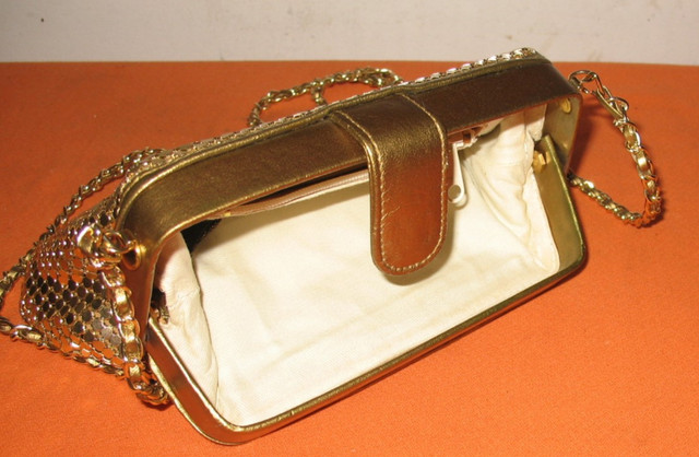 Ladies Fancy Hand Purse /Bag Gold Sequence -Hand Made- Lot002 in Women's - Bags & Wallets in Edmonton - Image 3