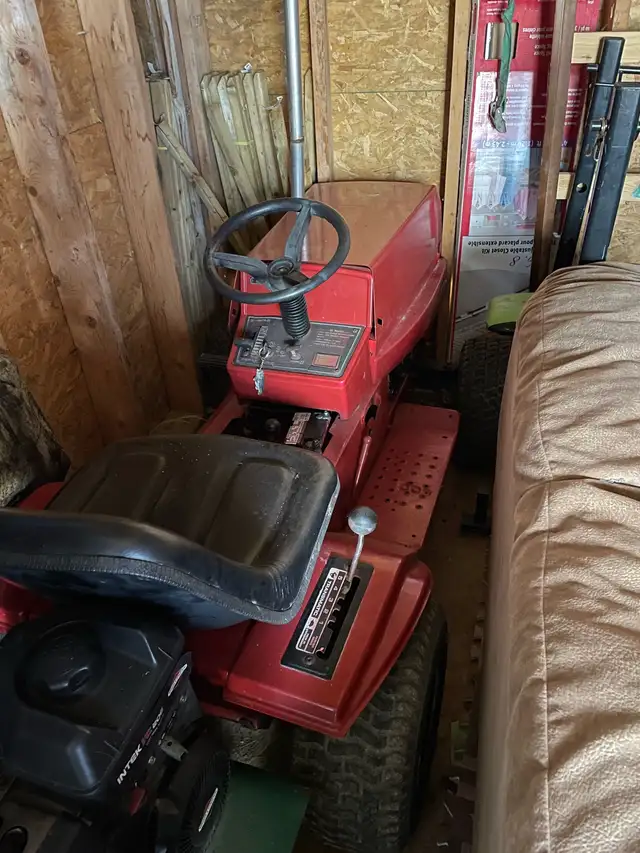 used lawnmower in Other in Fredericton - Image 2