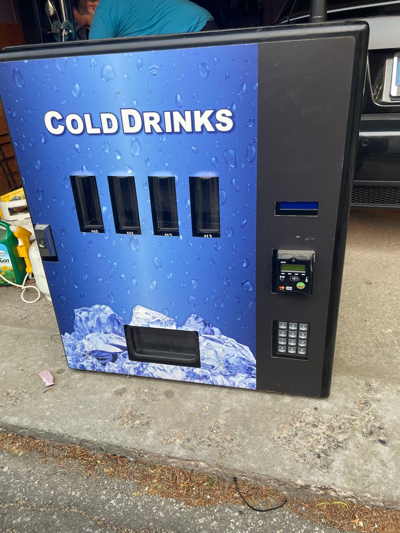 Vending machine as is Other Business & Industrial City of Toronto