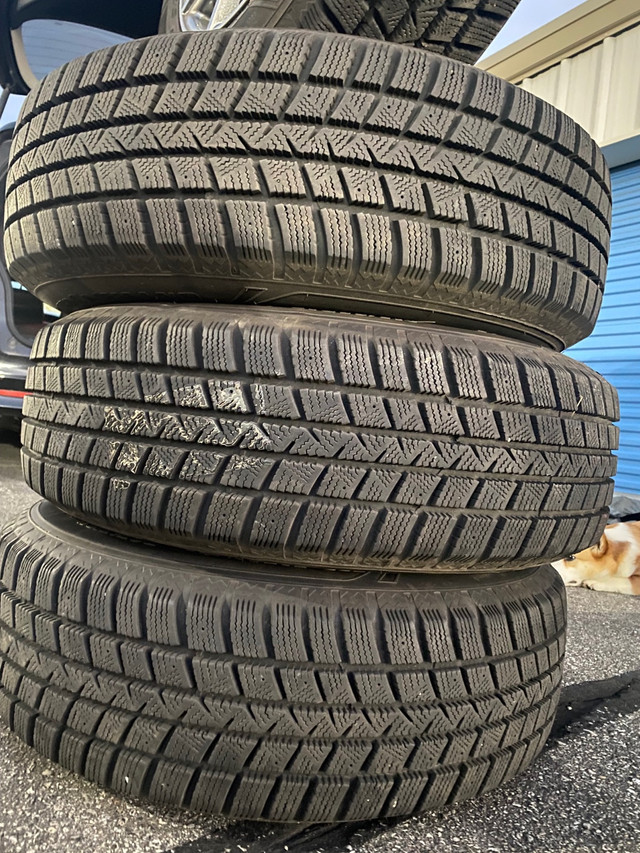 Audi q3 winters 215/65/17 5x112 alloys  in Tires & Rims in Mississauga / Peel Region - Image 4