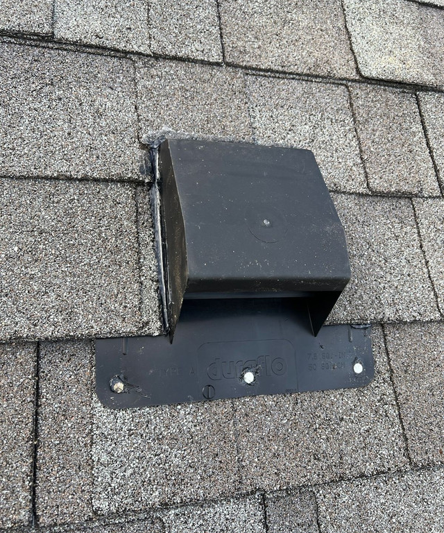 DAMAGED / MISSING SHINGLES - ROOF MAINTENANCE & REPAIRS in Roofing in Mississauga / Peel Region - Image 4