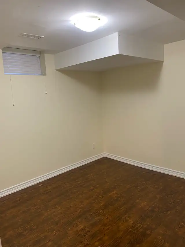 Sharing and Single Room for Rent in Brampton