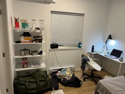 Single room with private washroom on the second floor quiet and comfortable