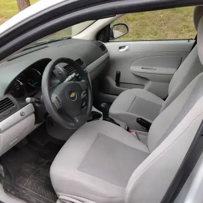 Je vent ma voiture Chevrolet Cobalt 2010, bas millage 129868kms très bonne condition mécanique. Prix...