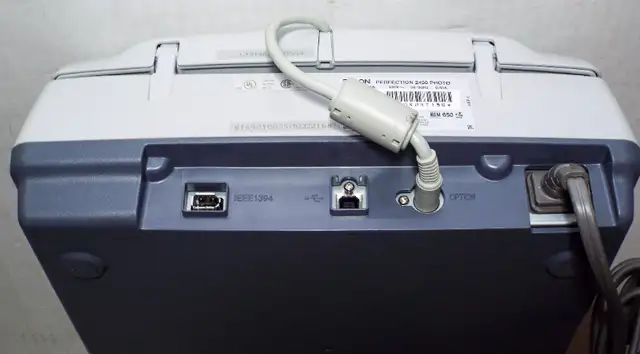 EPSON PERFECTION 2450 PHOTO SCANNER in Printers, Scanners & Fax in Markham / York Region - Image 5