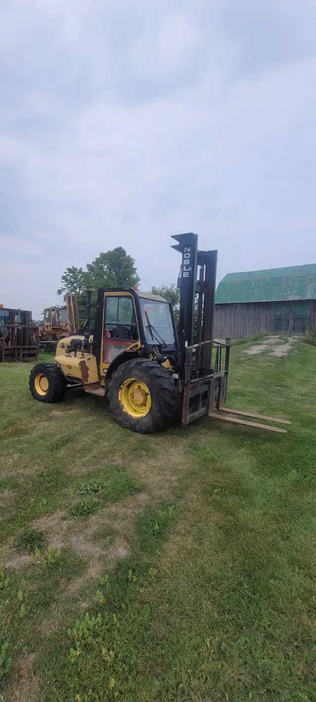 Outdoor Forklift in Heavy Equipment in Peterborough - Image 5